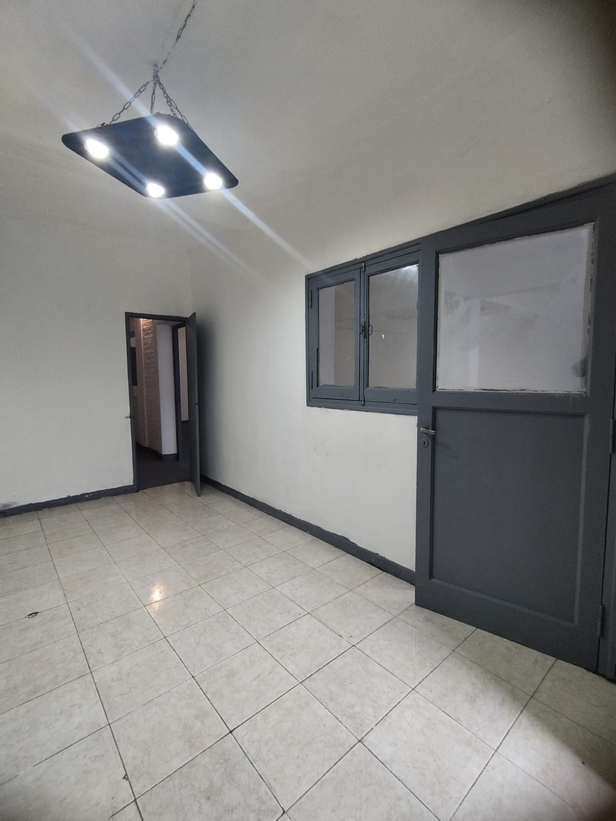 LOCAL EN VENTA CALLE PEDRO VARGAS Y DORREGO