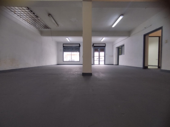 LOCAL EN VENTA CALLE PEDRO VARGAS Y DORREGO
