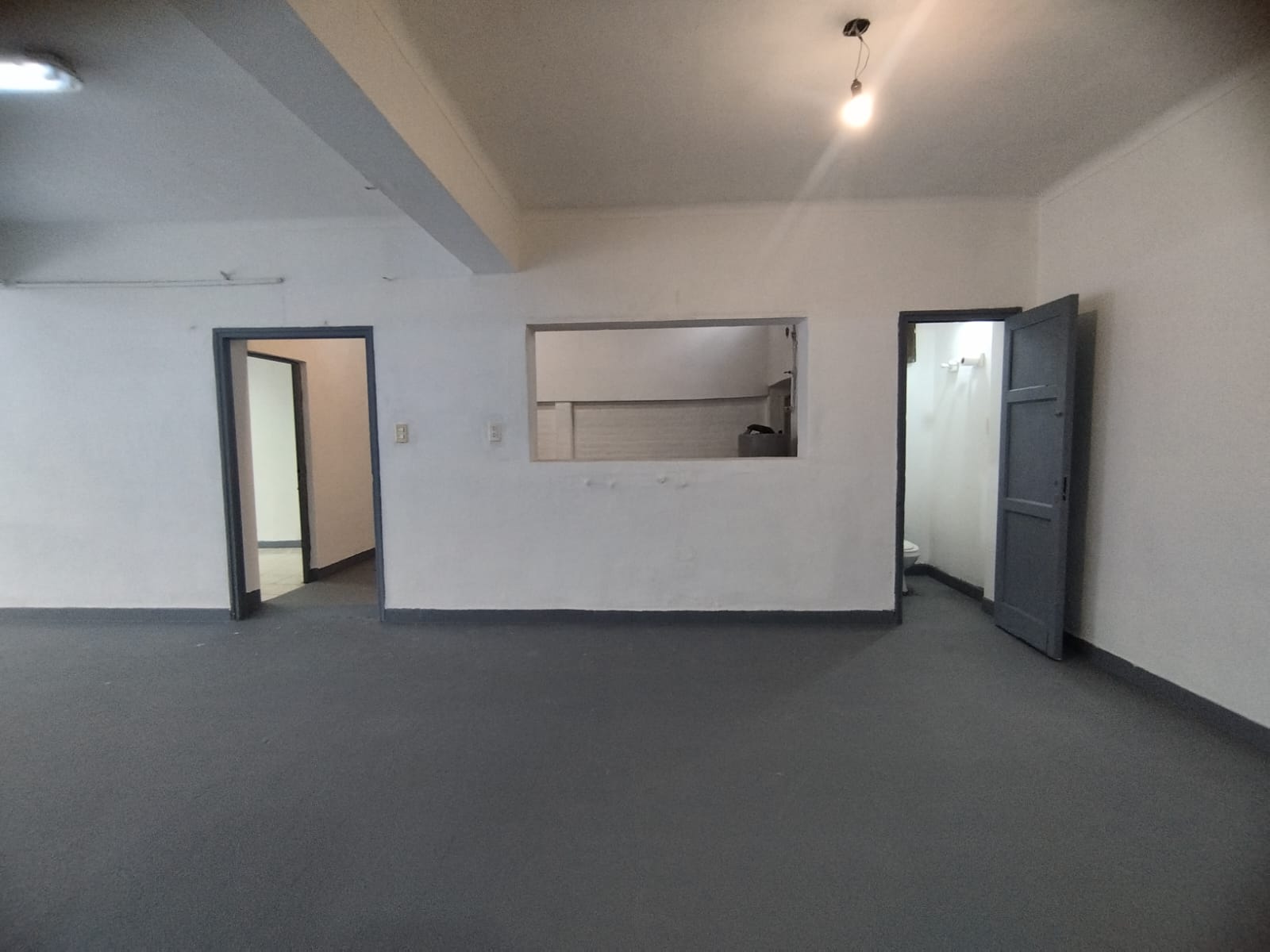 LOCAL EN VENTA CALLE PEDRO VARGAS Y DORREGO