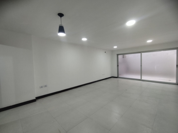 Oficina Comercial en Alquiler en Centro Civico, Capital, Mendoza.