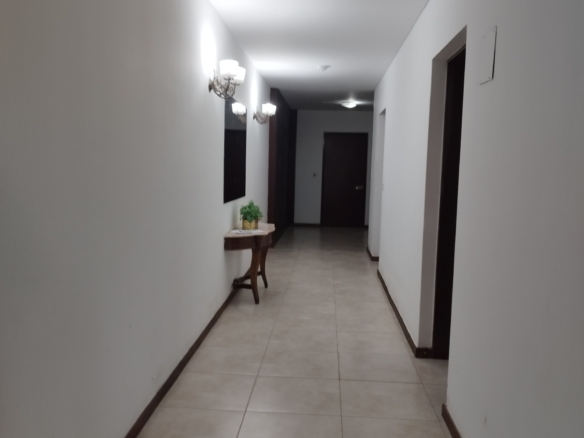 Bloque Inmobiliario Vende