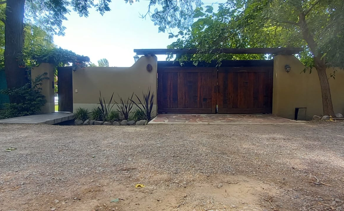 Casa en Venta – Chacras de Coria – Tu Casa Soñada!