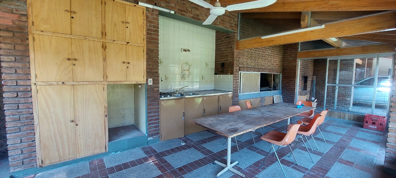 Casa en Venta – Chacras de Coria – Apta Crédito Hipotecario