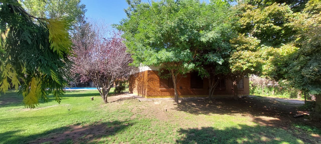 Casa en Venta – Chacras de Coria – Apta Crédito Hipotecario