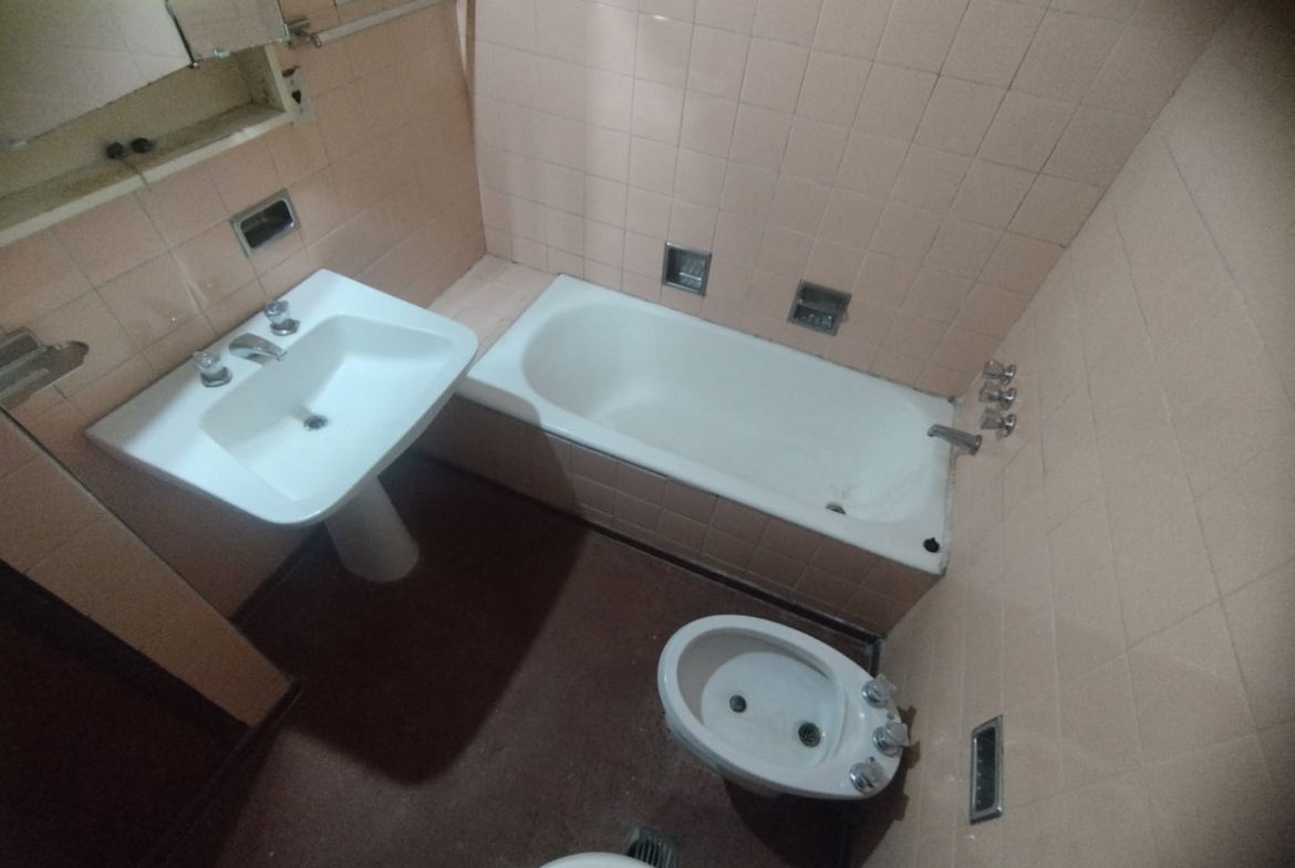 Bloque Inmobiliario Vende