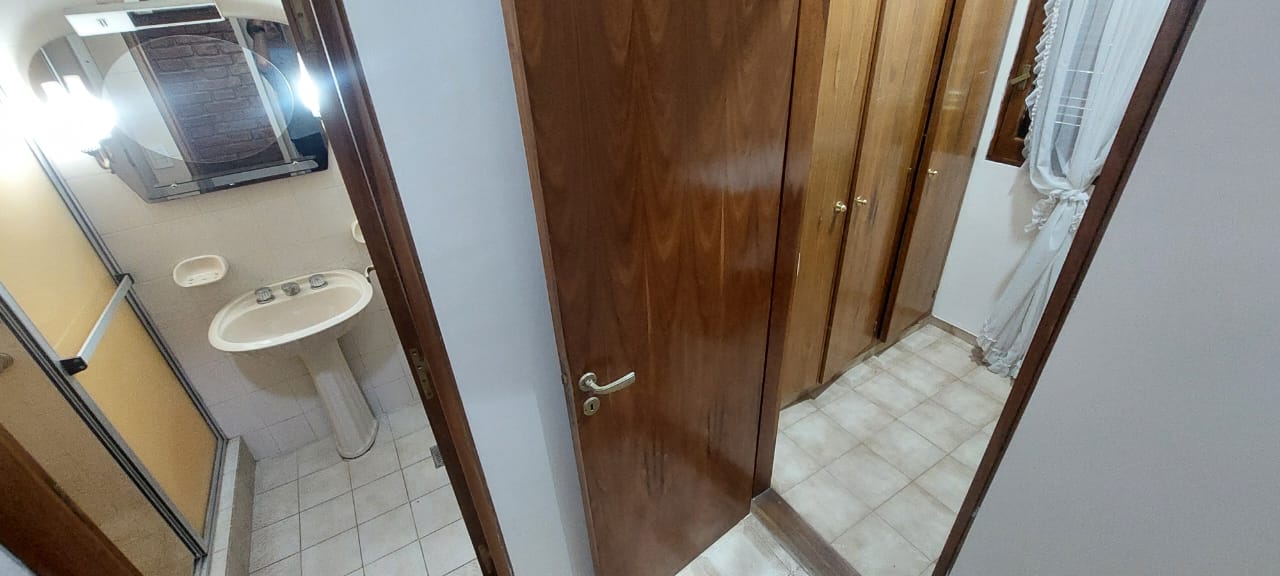 Casa en Venta – Chacras de Coria – Apta Crédito Hipotecario