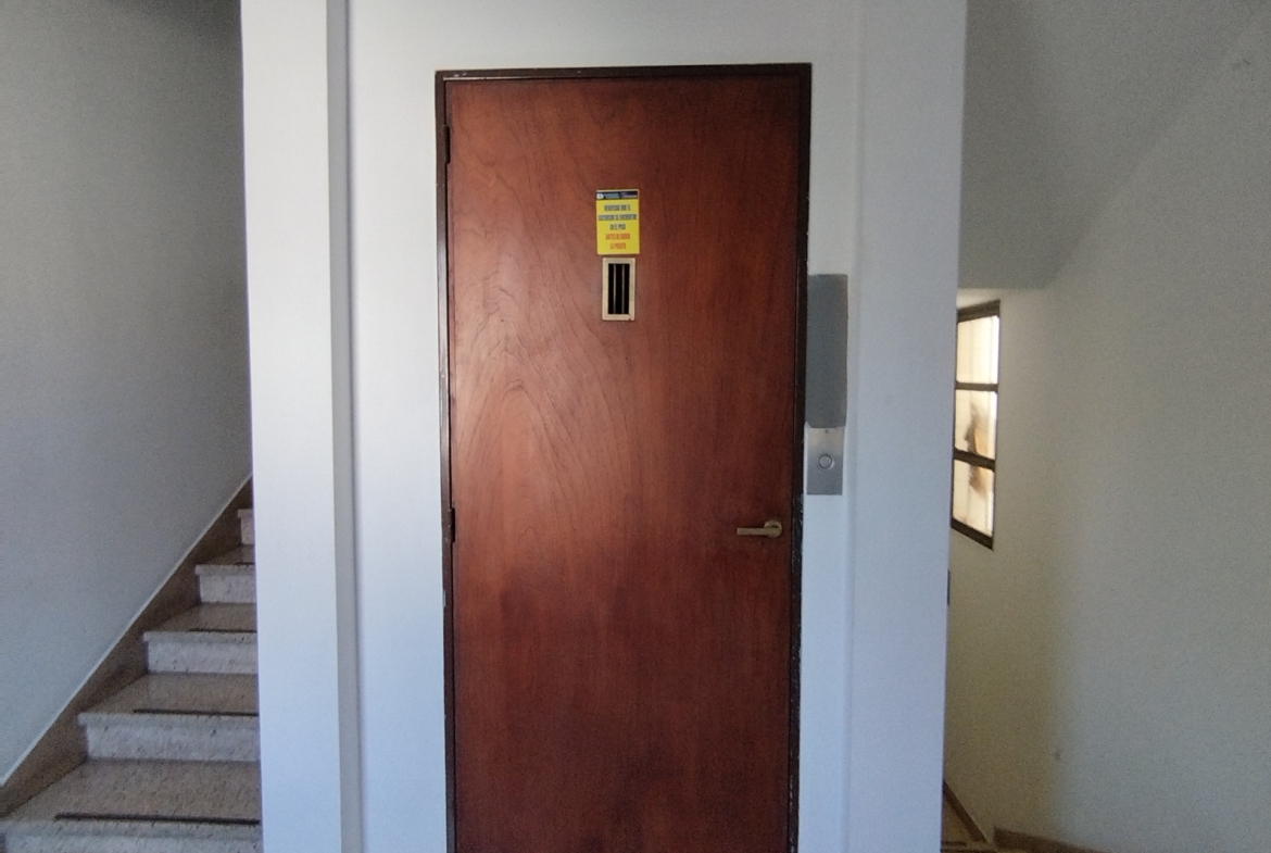 Bloque Inmobiliario Vende