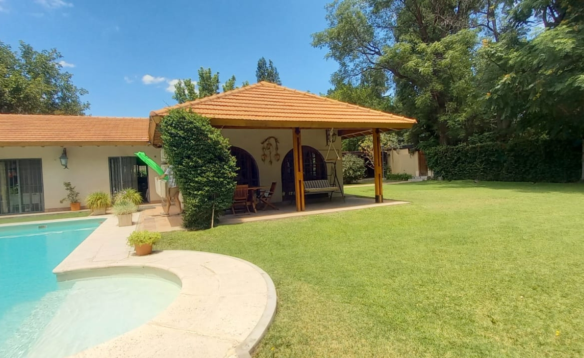 Casa en Venta – Chacras de Coria – Tu Casa Soñada!