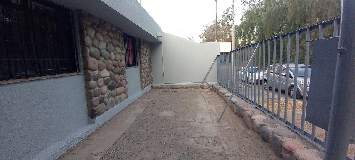 Casa en Alquiler – Barrio Supe – Godoy Cruz